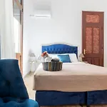Mascot Traditional Guest House